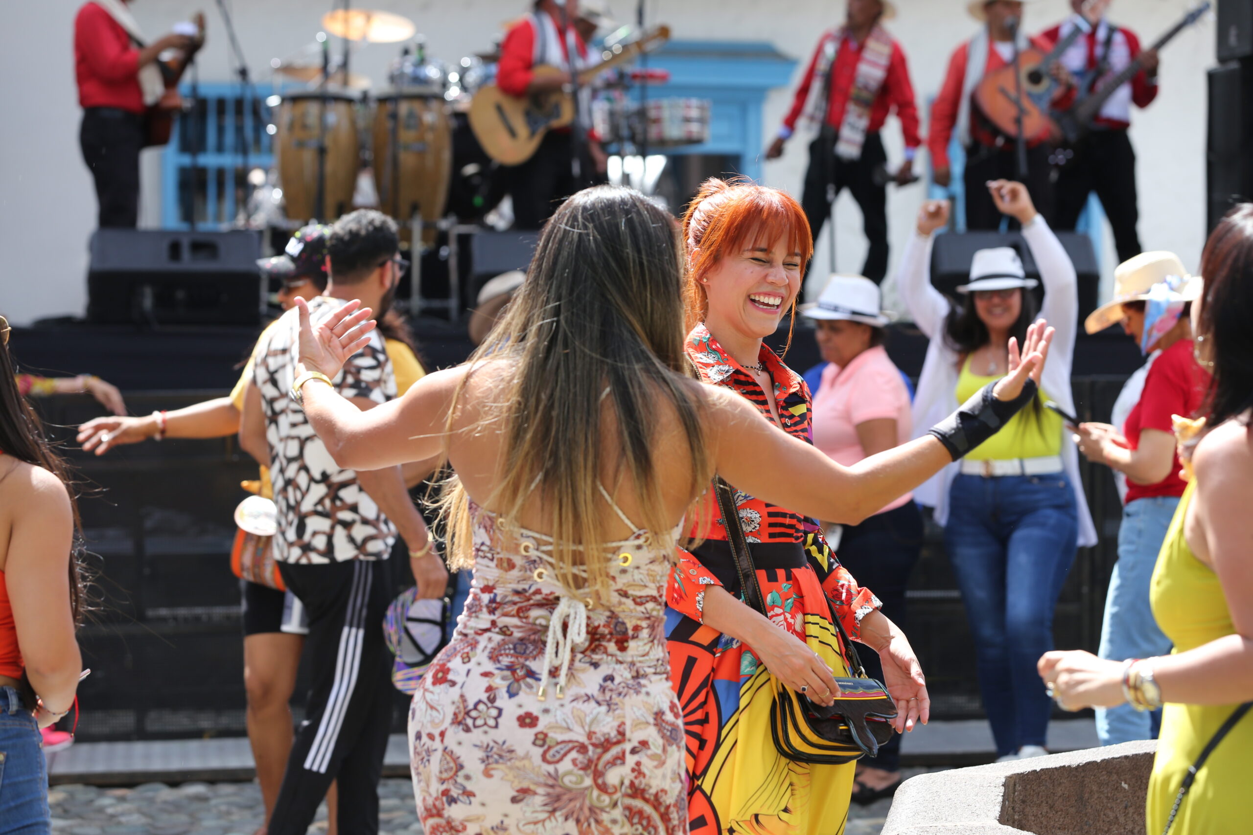 fechas, lugares y artistas 1 tablados-feria-flores