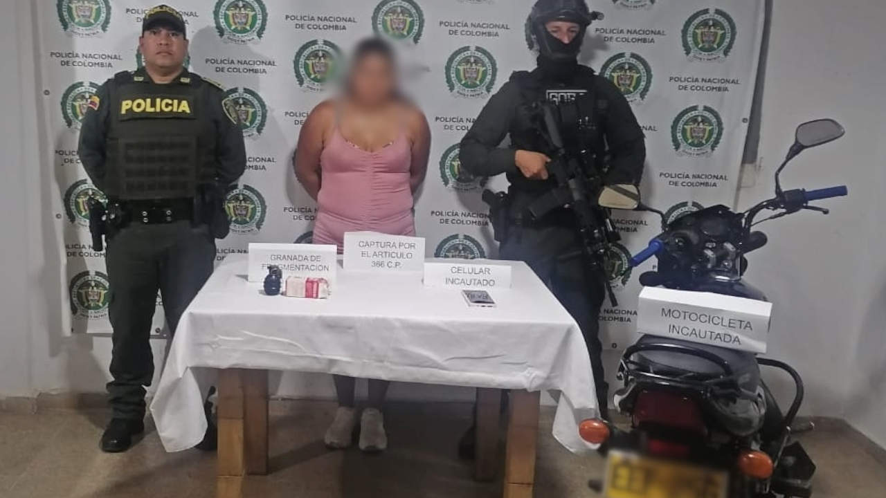 ¡Qué peligro! En San Roque le encontraron a una mujer debajo del su sillín su moto una granada de fragmentación
