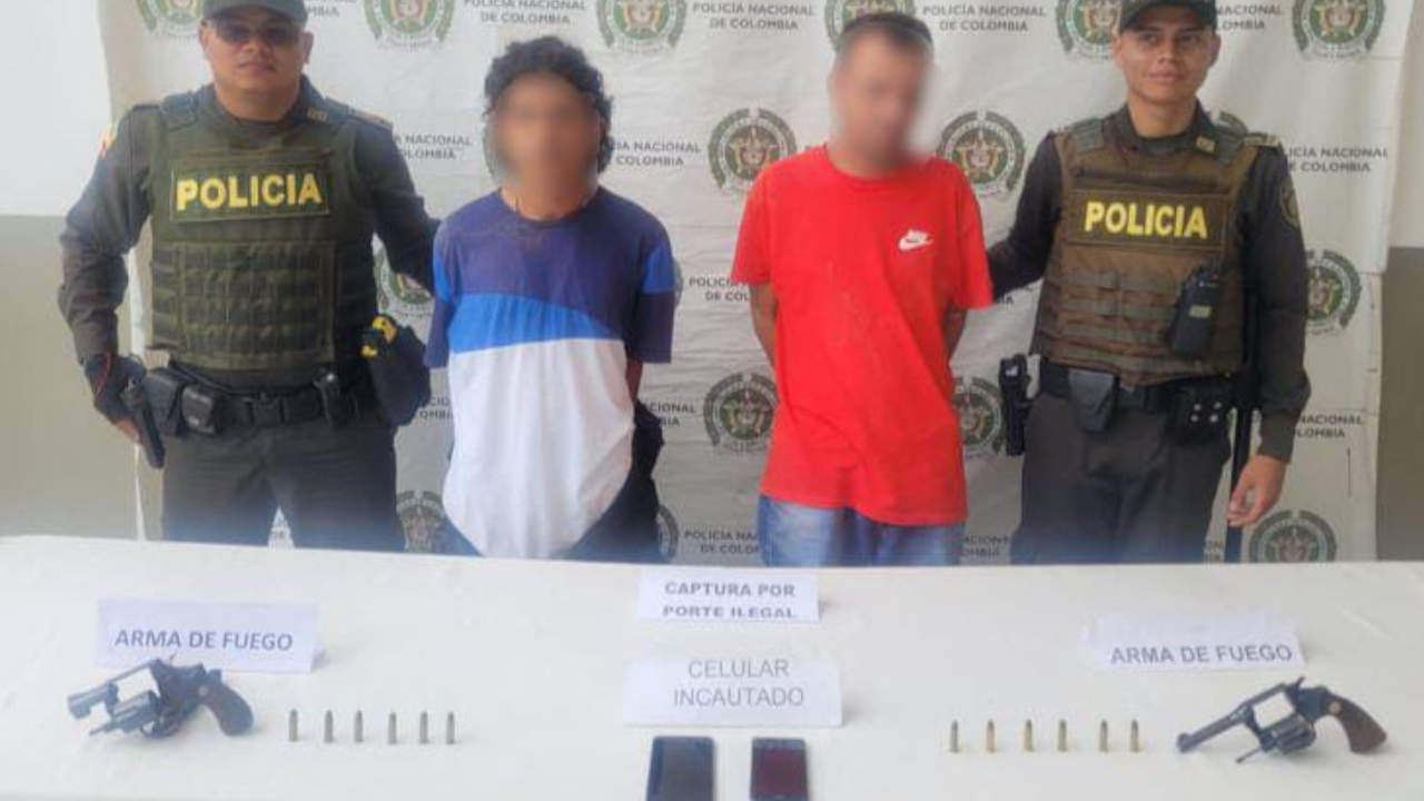 En Bello, capturaron a dos sujetos que tenían escondidas armas de fuego