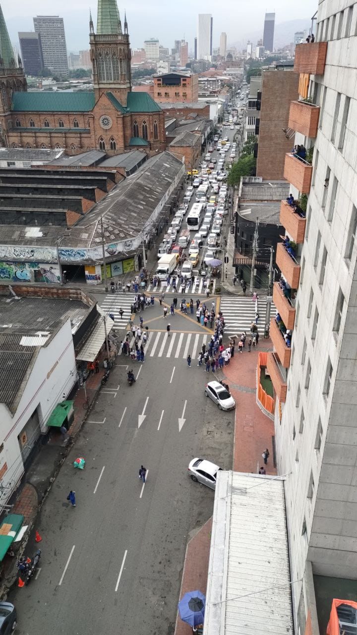 Nueva protesta a las afueras del Hospital General De Medellín: empleados exigen pagos atrasados y mejoras en insumos 1 protesta-hospital-general-de-medellin