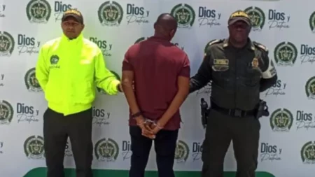 omento-en-el-que-la-Policia-captura-al-director-de-Corpouraba-por-el-presunto-abuso-a-su-sobrina-de-16-anos