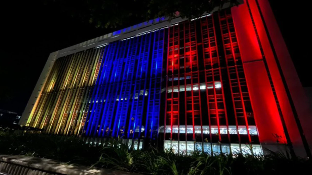Gobernación-de-antioquia-con-venezuela-edificio