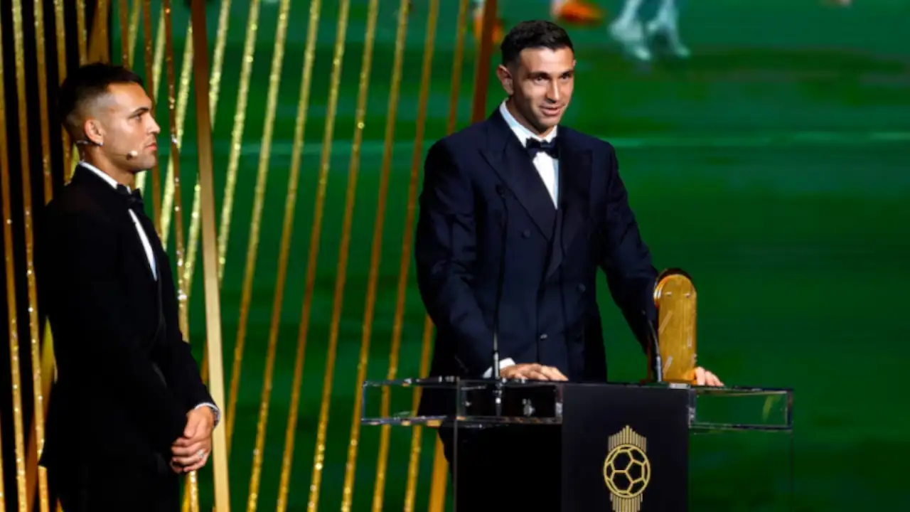Emiliano ´Dibu´ Martínez ganó el premio Lev Yashin al mejor arquero del mundo 1 Dibu-Martínez-gala