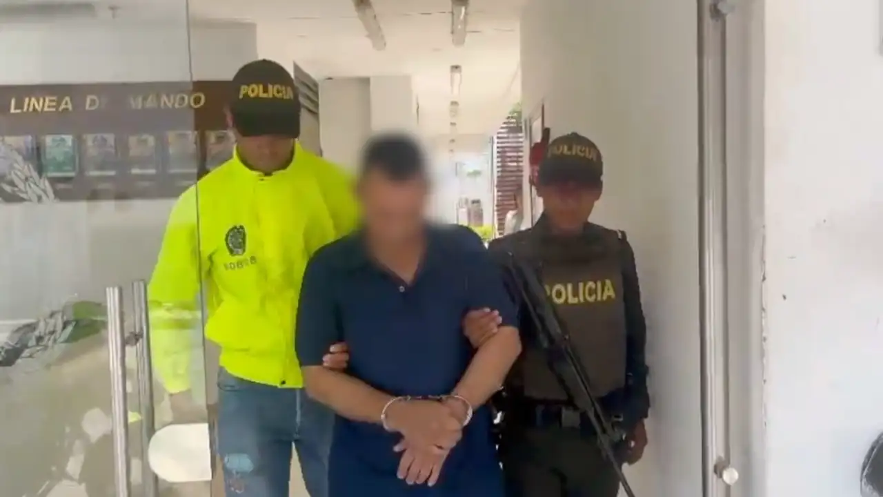 Interpol capturó a una pareja señalada de abusar de su hija de 5 años de edad 1 Interpol capturó a una pareja señalada de abusar de su hija de 5 años de edad