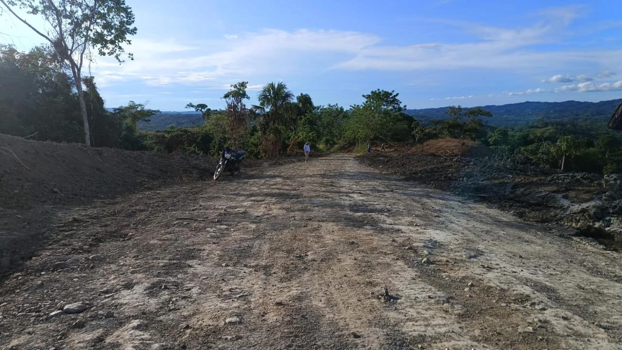 Habilitan paso en la vía San Pedro de Urabá- El Bobal