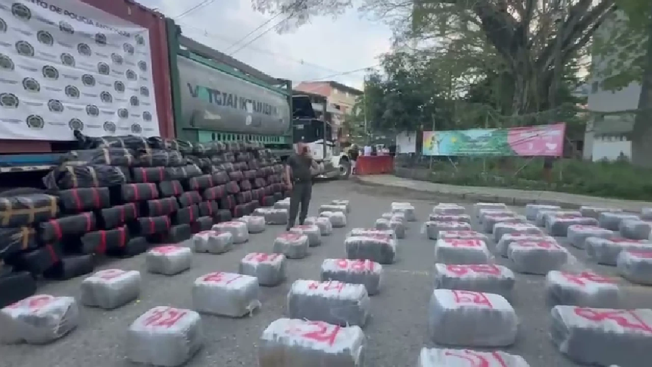 Detalles de la mega incautación de marihuana en La Pintada: eran 5.5 toneladas que transportaba el camión 3 cargamenta-marihuana-lapintada-cinco-toneladas-camion1