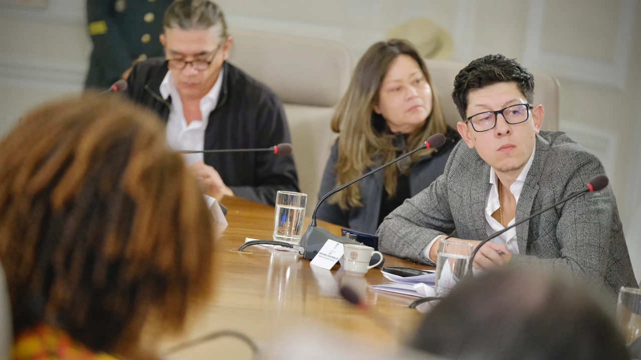 ¡Regañado! Petro hizo fuerte comentario a la llegada del ministro de Educación al Consejo de Ministros