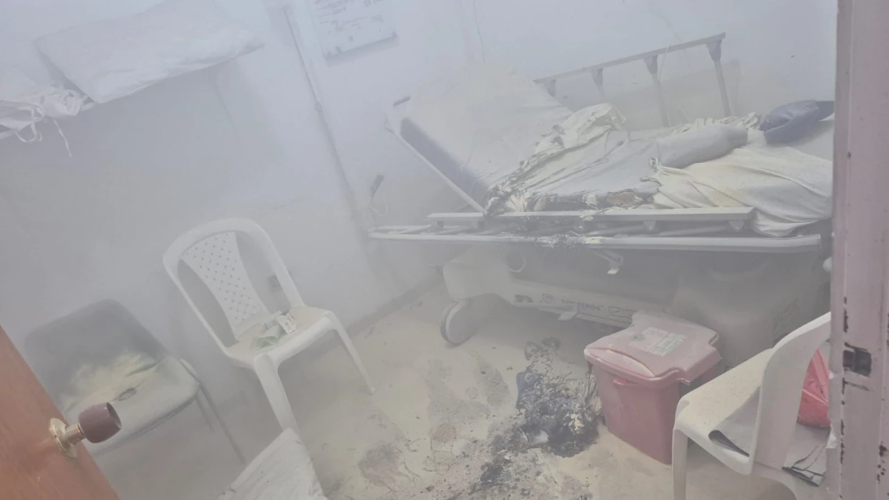 ¡Explosión en el Hospital de Guarne! Un paciente provocó la emergencia por encender un cigarillo en Urgencias