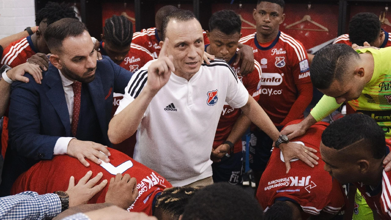 Apenas llegó y al parecer, no volvería a jugar con el Medellín: refuerzo del ‘poderoso’ tendría rotura de ligamento cruzado 3 kevin-mantilla-lesionado-independiente-medellin