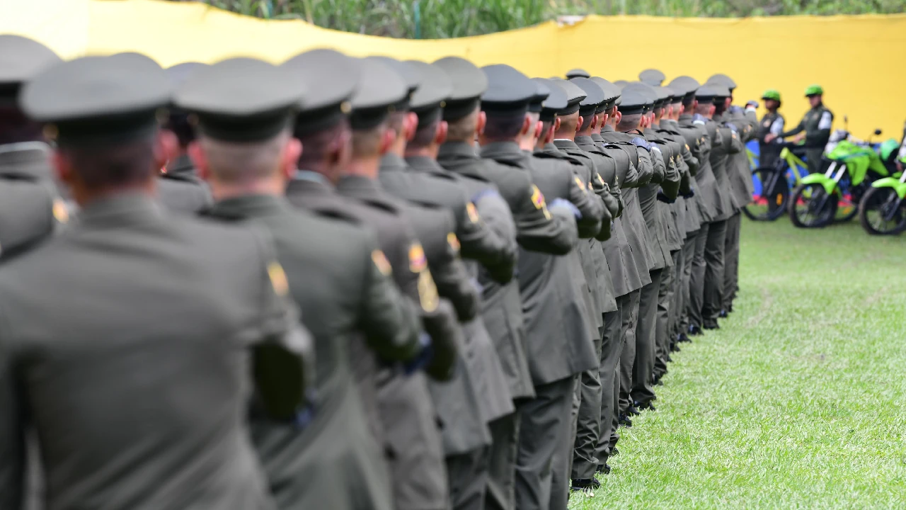 Se refuerza la seguridad en el Valle de Aburrá, 328 nuevos policías llegan para patrullar los 10 municipios 1 nuevos-policias-llegan-valle-aburra-medellin-patrulleros1