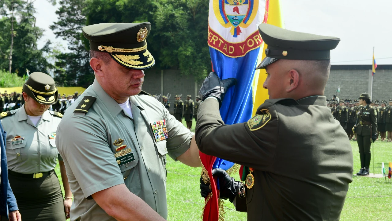 nuevos-policias-llegan-valle-aburra-medellin-patrulleros3