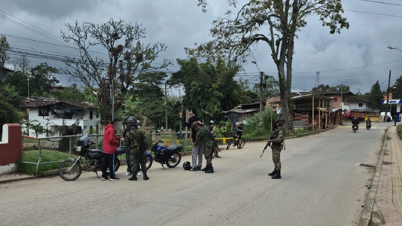 Operativos de seguridad en Abejorral dejan como resultado la captura de 14 personas por diferentes delitos 2 operativos-abejorral-seguridad-capturas2