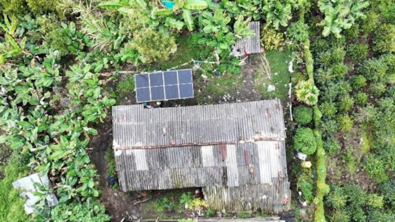 paneles-solares-elpeñol-reduccion-costos-energia1