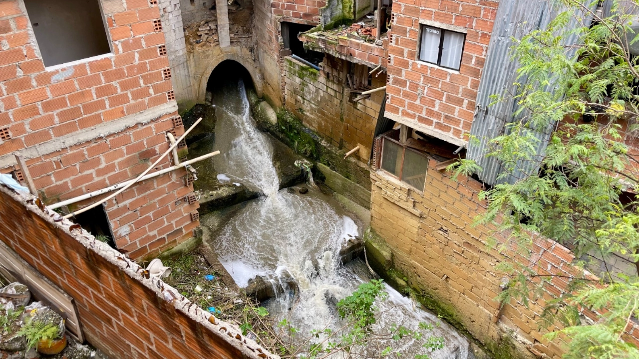 nuevo-canal-en-la quebrada-la honda