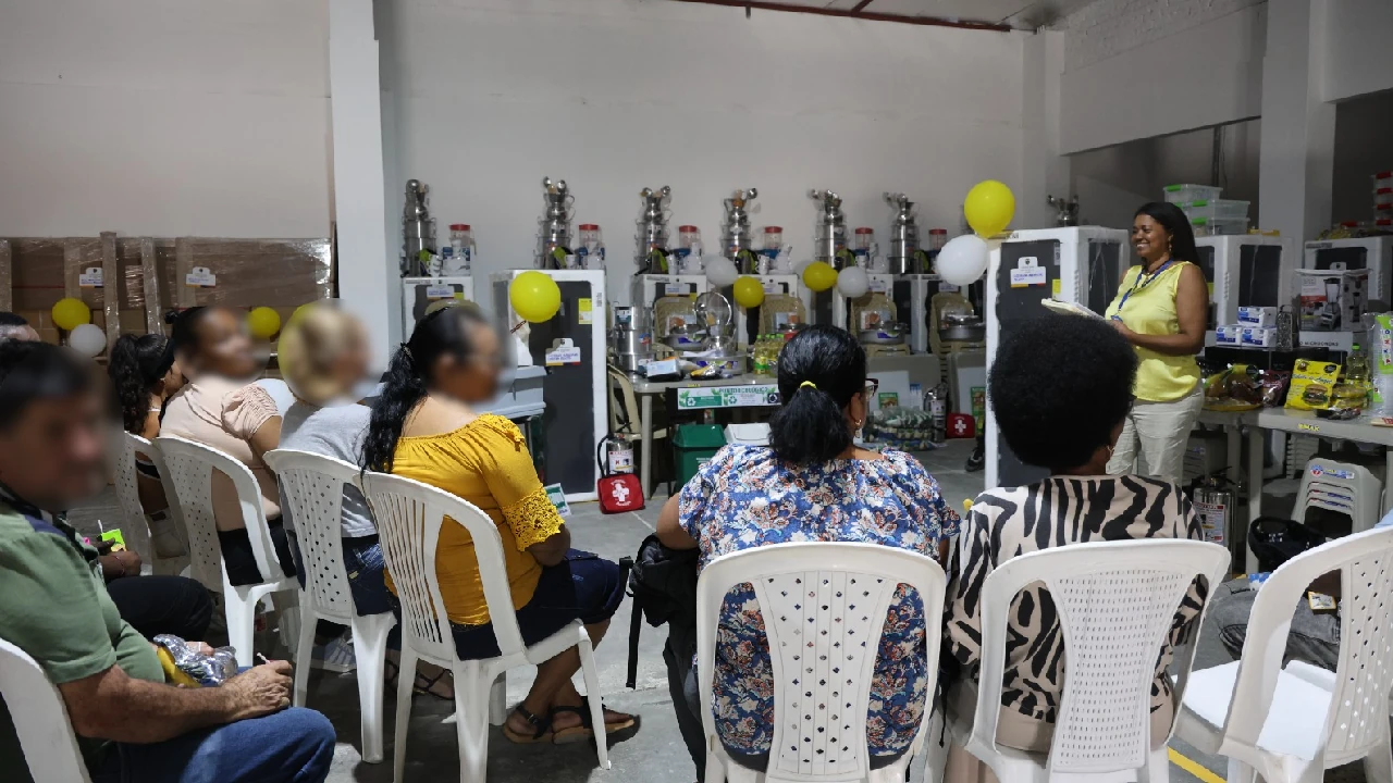 Antioquia entre los beneficiados: Unidad para las Víctimas hará entrega de ayudas a 2.000 unidades productivas en Colombia 1 ayudas-unidad-victimas-familias-victimas-conflicto-armado1