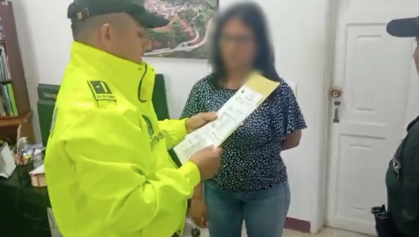 ¡Qué joyitas! Por desvío de $5.000 millones capturan a tres exfuncionarios de la Alcaldía de San Roque 2 captura-exfuncionaria
