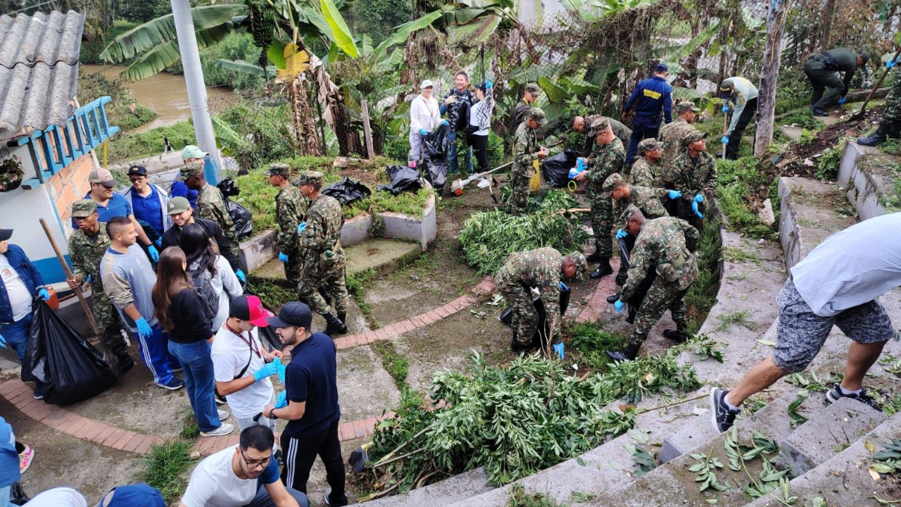 jornada-limpieza-ejercito-nacional-oriente-antioquia1