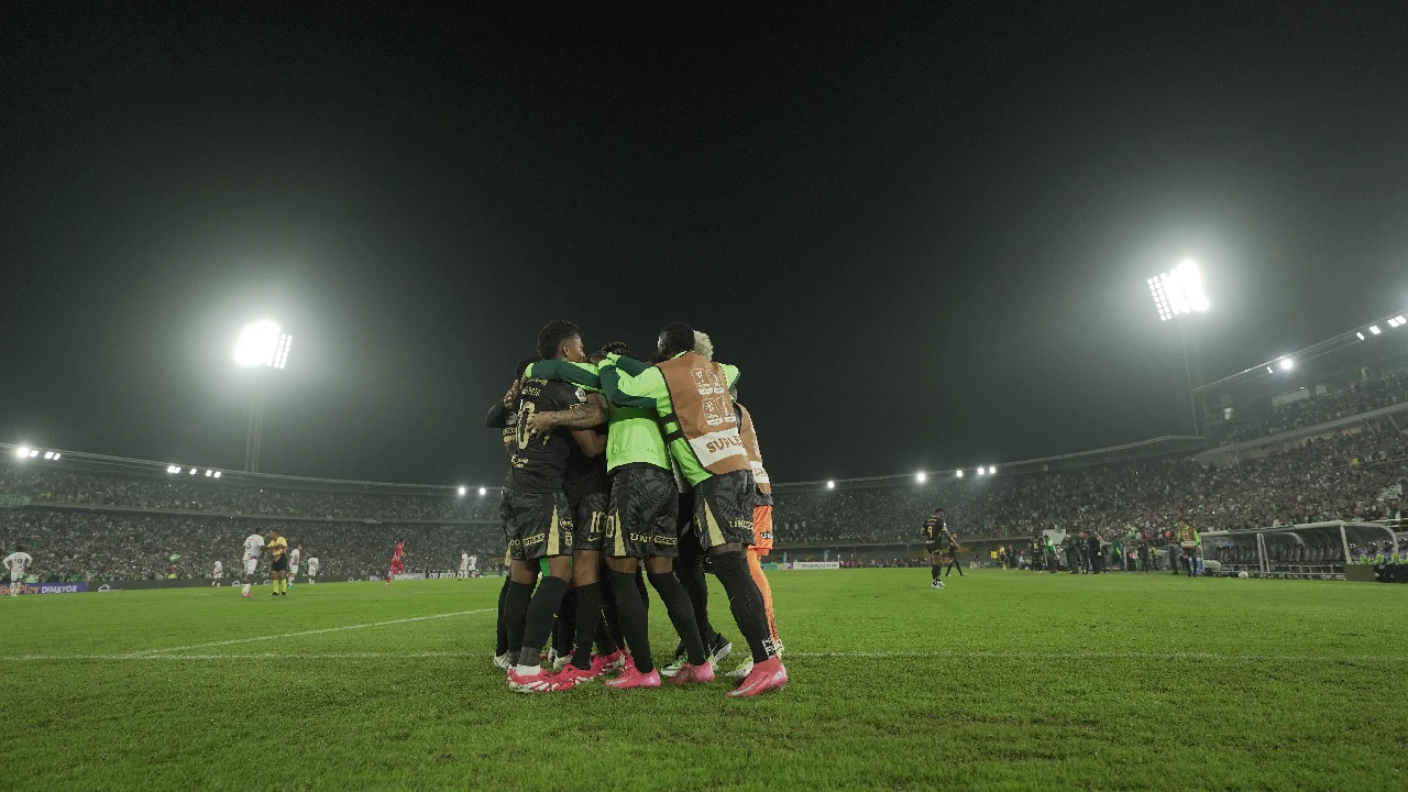 Noche de goles en El Campín de Bogotá, Nacional se puso al día en la Liga con una goleada frente a Fortaleza 2 nacional-vs-fortaleza-goleada-bogota4