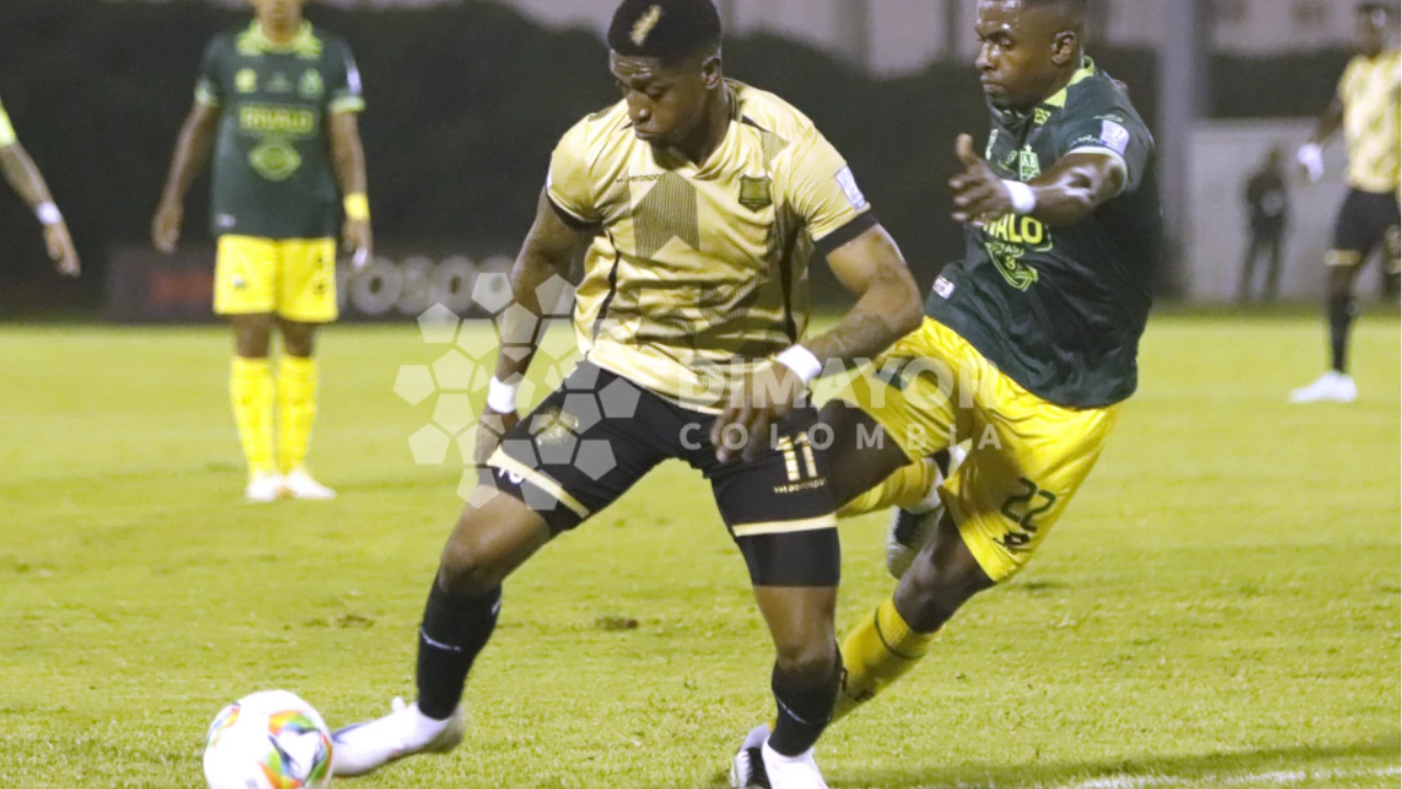 Rionegro Águilas no alza vuelo y volvió a perder en su nido, un autogol le dio la primera victoria en el torneo a Bucaramanga 1 rionegro-aguilas-nueva-derrota-liga-colombiana-bucaramanga3