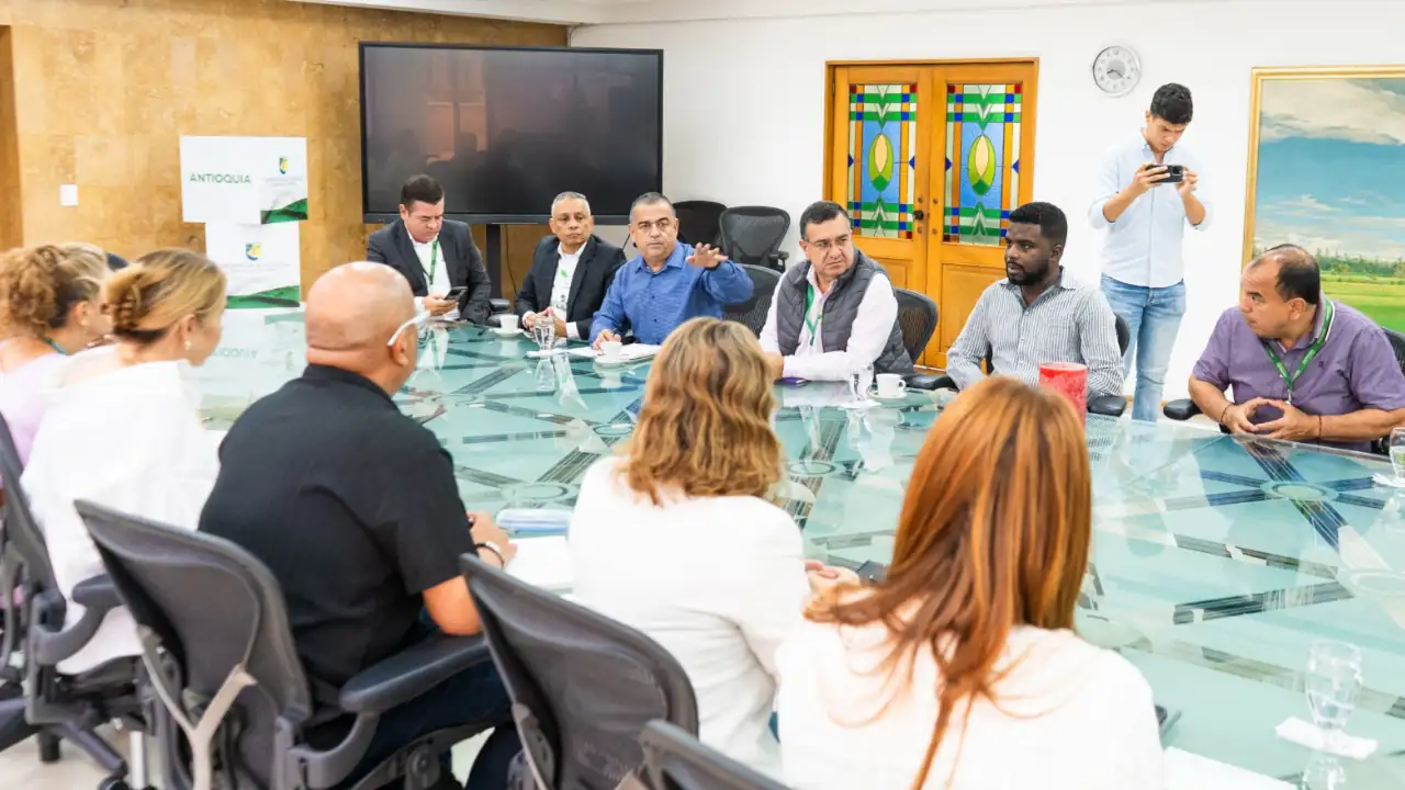 Contraloría de Antioquia auditará más de 8 billones de pesos en su mayor ciclo de vigilancia pública 2 Contraloría de Antioquia auditará más de 8 billones de pesos en su mayor ciclo de vigilancia pública