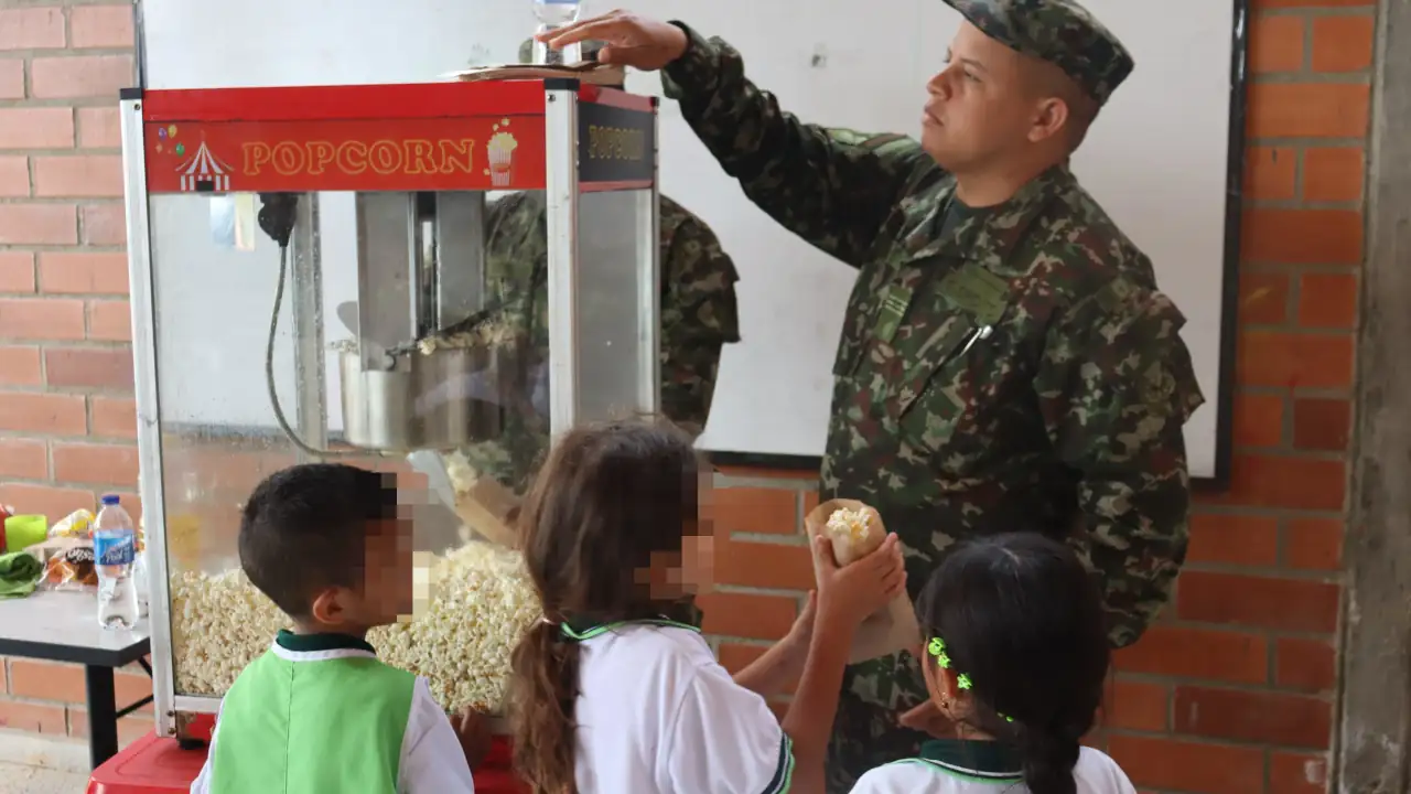 El Ejército Nacional brinda apoyo humanitario en Altavista 2 El Ejército Nacional brinda apoyo humanitario en Altavista