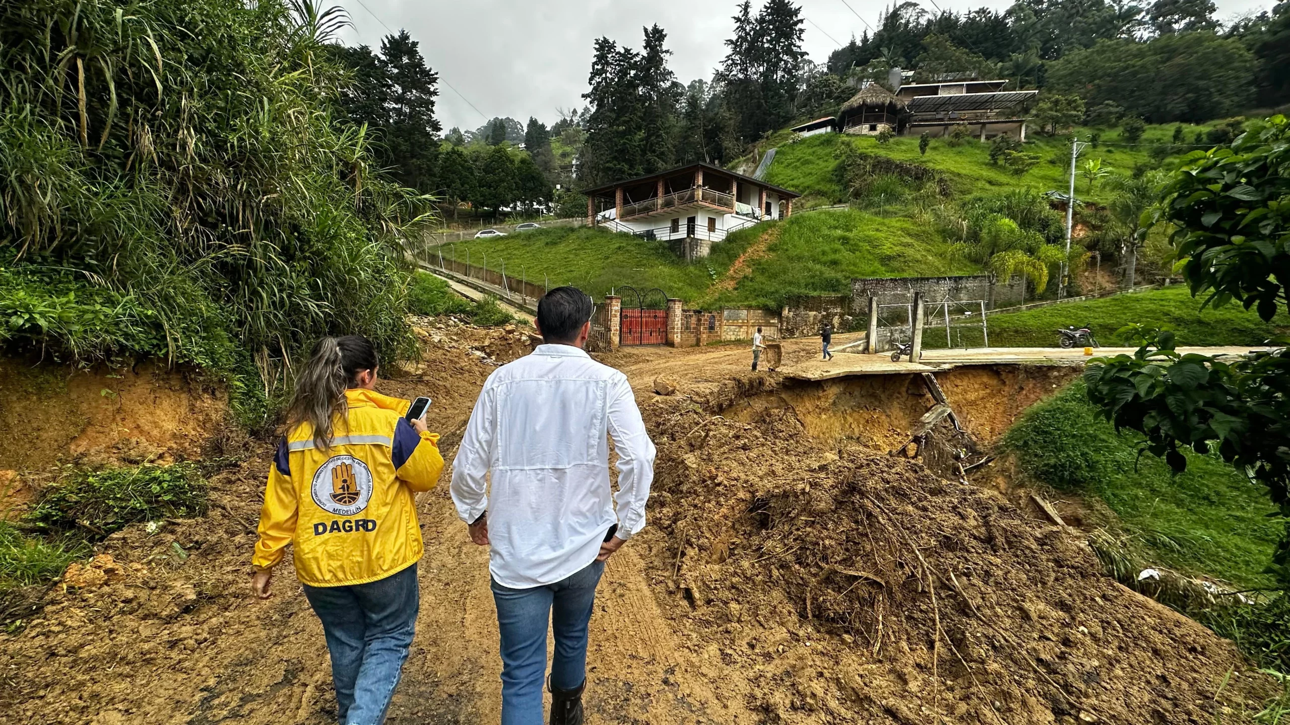 ¡Para evitar más tragedias! DAGRD recomienda 225 evacuaciones definitivas y 94 temporales en Altavista 2 DAGRD 2 scaled