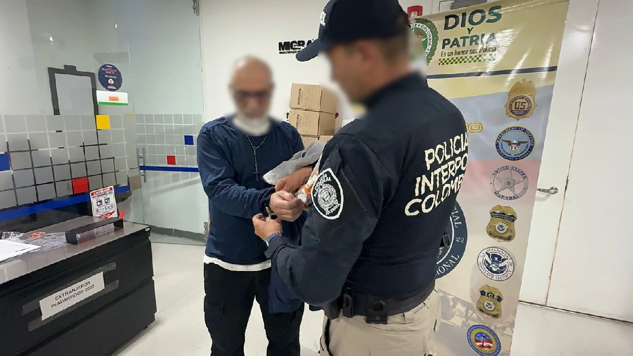 ¡Estuvo prófugo 27 años! Tras ser deportado de EE.UU., capturan a hombre que habría asesinado a su esposa en La Estrella 1 captura-profugo-justicia-colombiana-homicidio-esposa-laestrella3