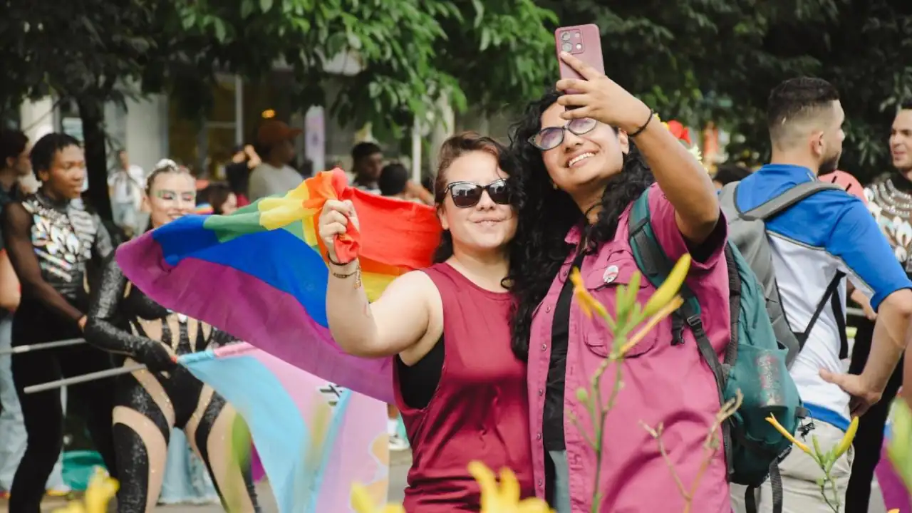 Más de 100 mil personas participaron en la marcha del Orgullo LGBTIQ+, en Medellín 3 Más de 100 mil personas participaron en la marcha del Orgullo LGBTIQ+, en Medellín