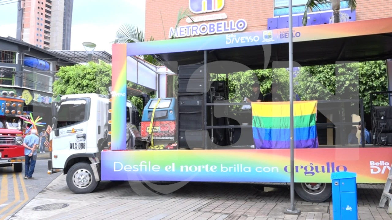 ¡Para celebrar la diversidad! Bello, Copacabana y Girardota se unieron en la caravana “El Norte brilla con orgullo” 2 Bello caravana 2