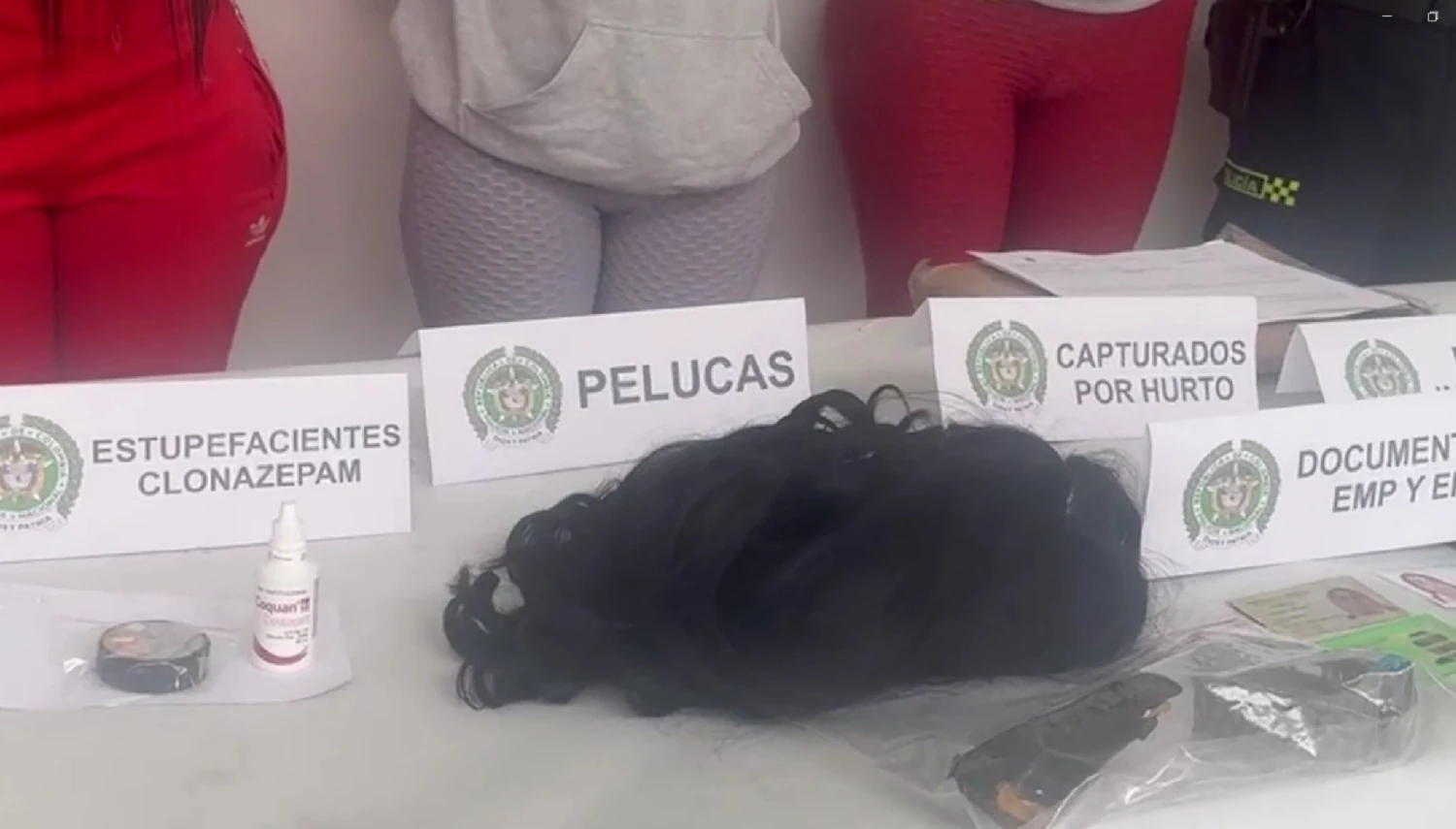 Caen ´las Mamacitas' en Medellín: enredaban a extranjeros por chat, los drogaban y los dejaban sin nada 2 Las mamasitas capturadas 2