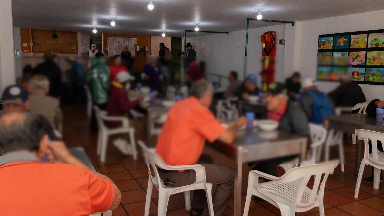 La Ceja cuida a sus abuelos: 35 adultos mayores reciben alimentación diaria y apoyo integral 2 alimentacion-adultos-mayores-vulnerabilidad-laceja2