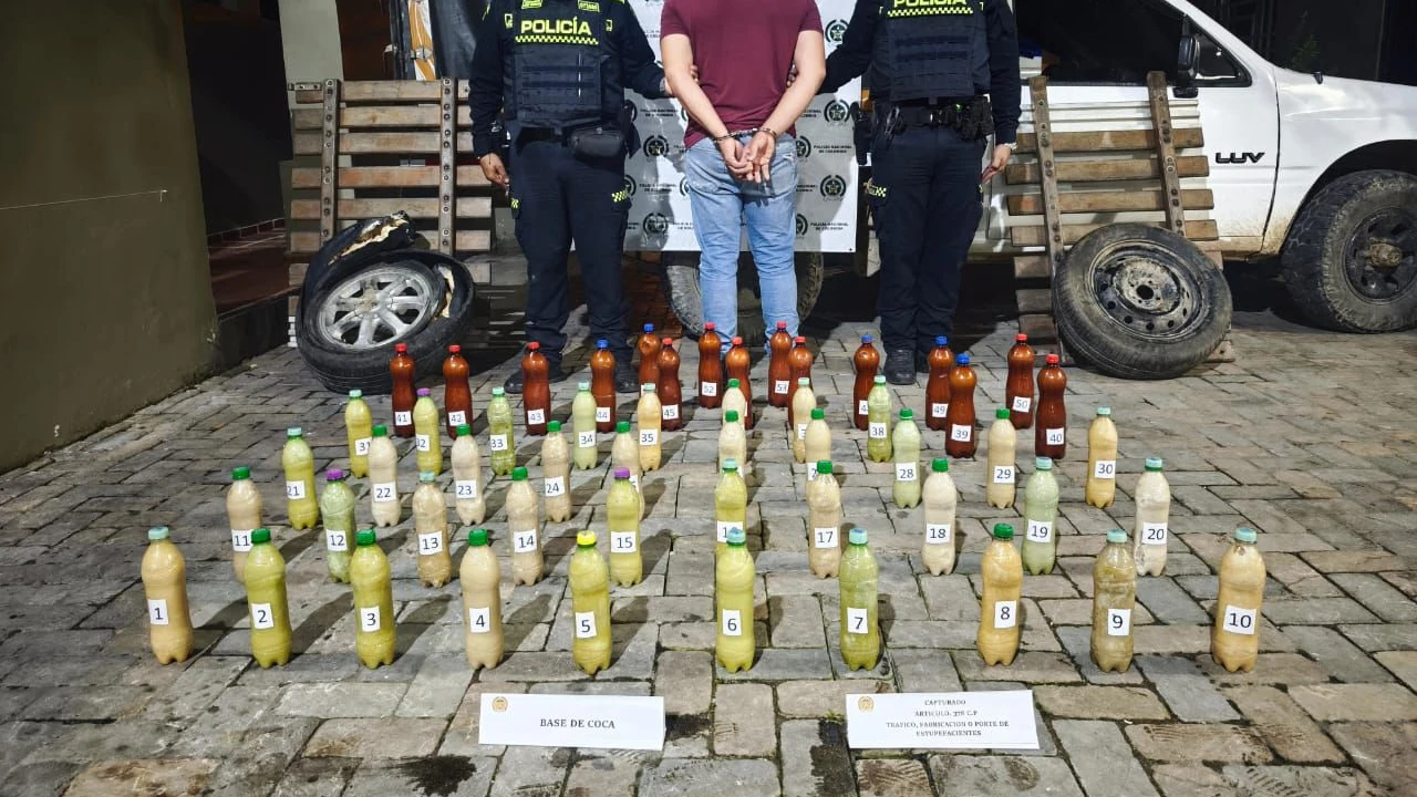 En Puerto Nare un hombre fue capturado por transportar 119 mil dosis de cocaína en botellas de gaseosa 3 capturan-hombre-puertonare-embases-llenos-cocaina1