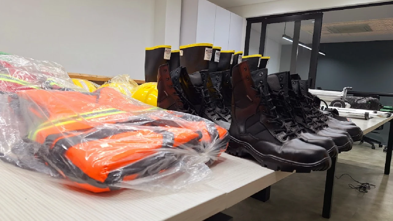 Organismos de socorro de La Ceja se equipan para emergencias: entregan nuevos elementos de dotación 1 entrega-dotacion-organismos-socorro-laceja