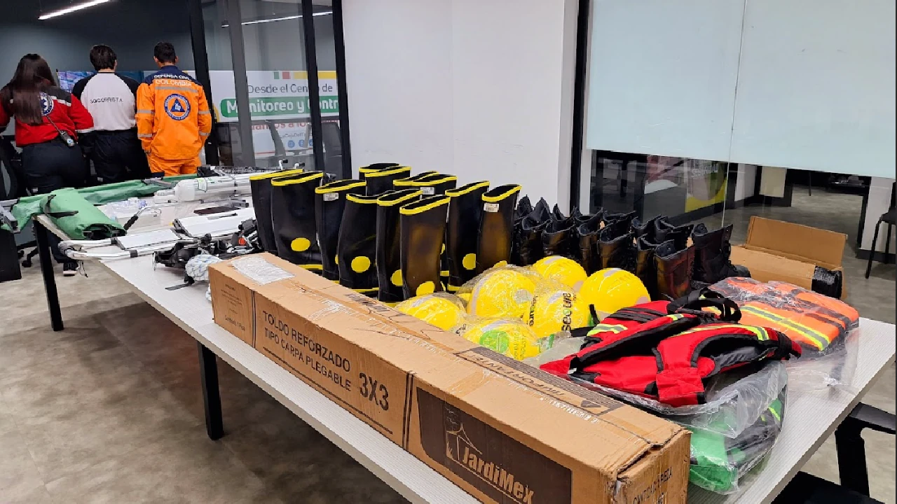 Organismos de socorro de La Ceja se equipan para emergencias: entregan nuevos elementos de dotación 2 entrega-dotacion-organismos-socorro-laceja3