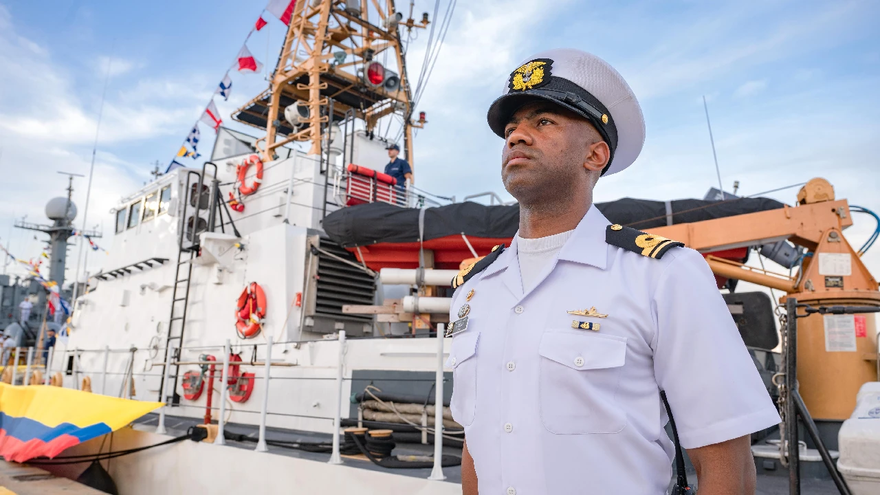 Colombia refuerza su defensa marítima con tres buques transferidos por Estados Unidos 3 nuevos-buques-armada-colombia-donados-estados-unidos3