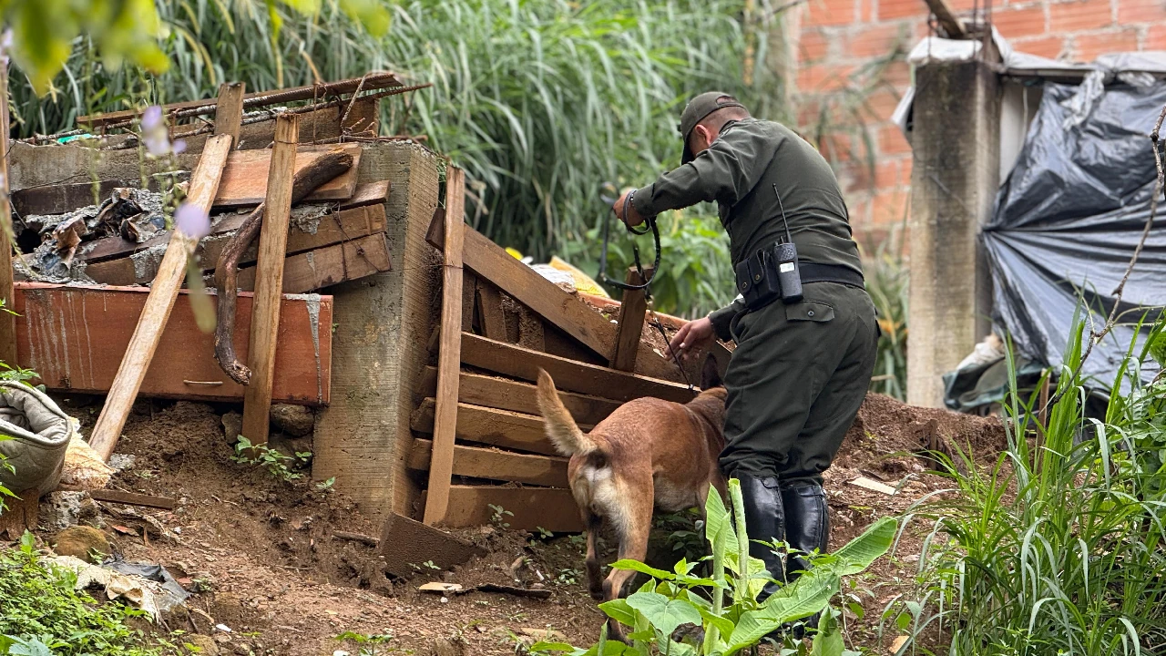 Evacuación preventiva en Villatina: autoridades actúan ante riesgo inminente de deslizamiento 2 riesgo-deslizamiento-villatina-tras-emergenica-evacuacion-preventiva1