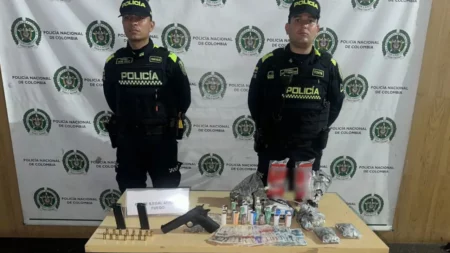 En Medellín, ladrones asaltaron un supermercado y dispararon al ver a la Policía