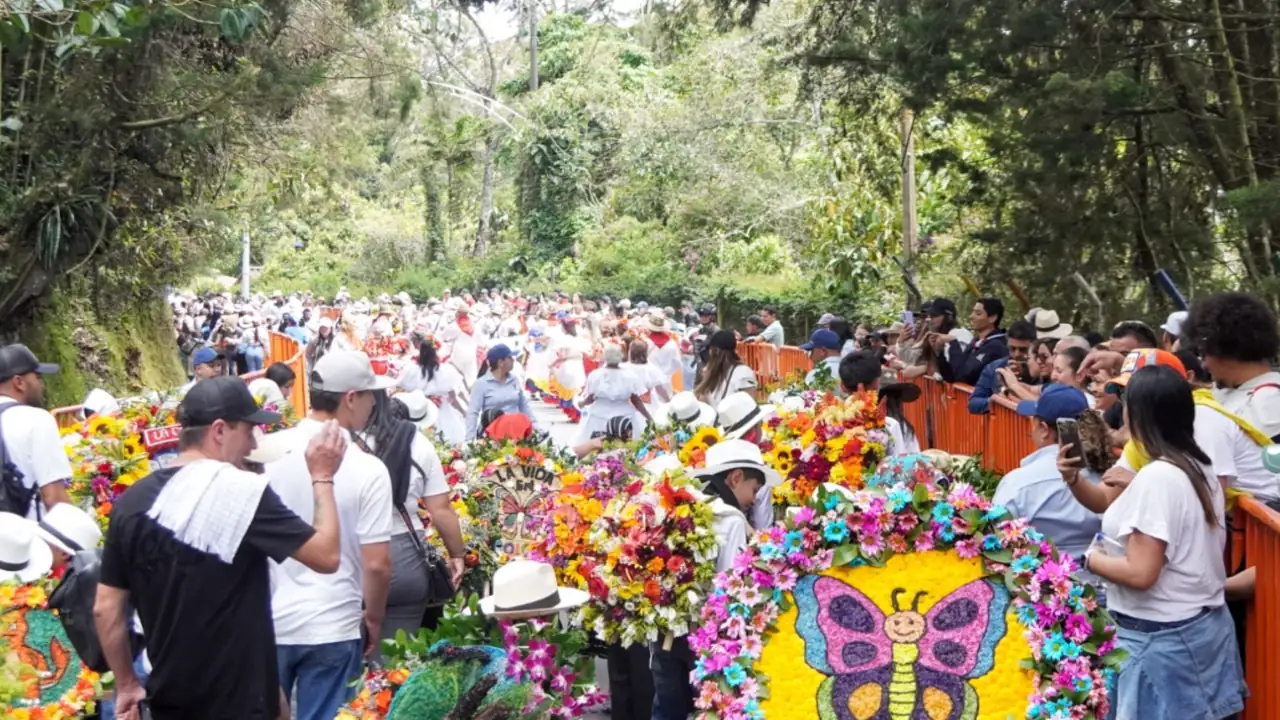 600 niños y jóvenes harán parte del tradicional Desfile de Silleteritos en Medellín 2 600 niños y jóvenes harán parte del tradicional Desfile de Silleteritos en Medellín