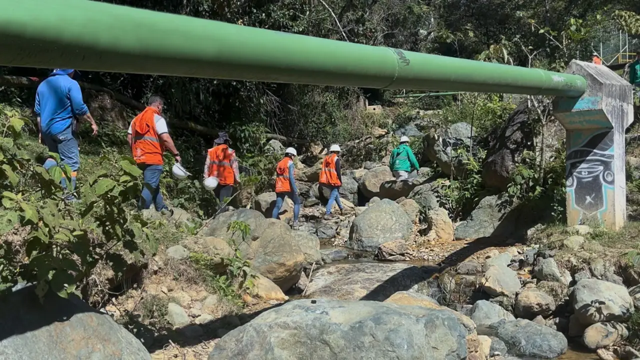 Alcaldía de Medellín continúa con las labores para la recuperación de acueductos en San Antonio de Prado