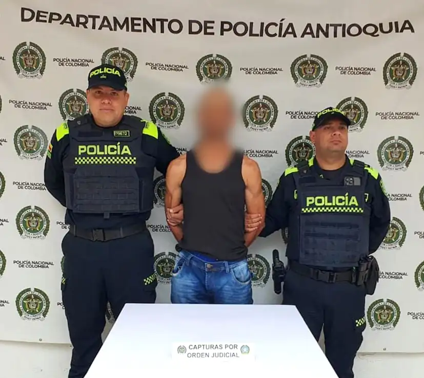 Capturan en Marinilla a alias El Mocho, buscado por dos asesinatos y ataque a una mujer en El Peñol 1 Capturan en Marinilla a alias El Mocho, buscado por dos asesinatos y ataque a una mujer en El Peñol
