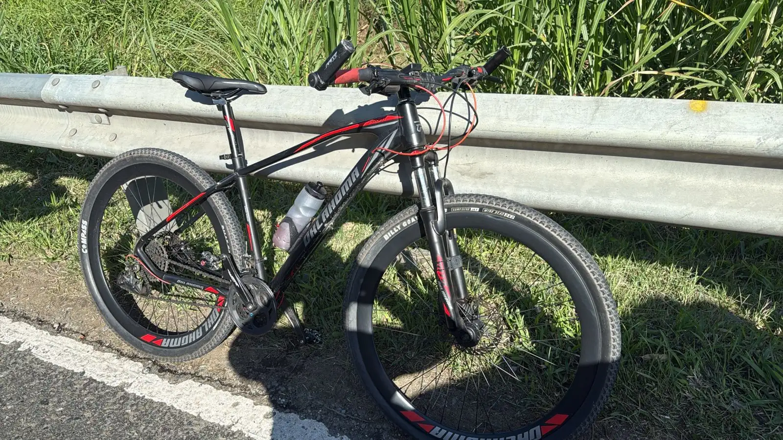 Ciclista perdió la vida en la vía Caldas–Amagá, al parecer, por culpa de un hueco 1 Ciclista perdió la vida en la vía Caldas–Amagá, al parecer, por culpa de un hueco