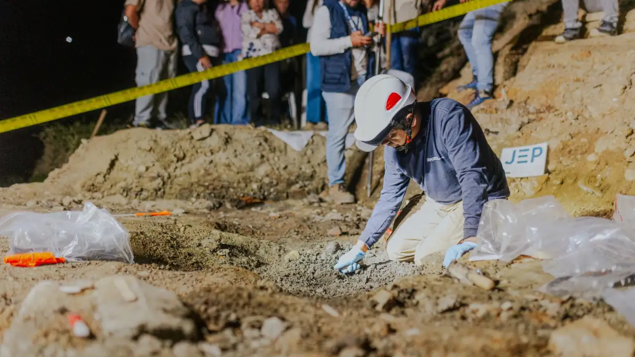 Encuentran dos cuerpos más en La Escombrera durante búsqueda de desaparecidos 1 Encuentran dos cuerpos más en La Escombrera durante búsqueda de desaparecidos