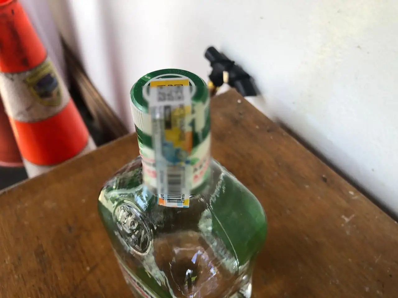 Incautan más de 100 botellas de licor adulterado en la vía La Pintada - Medellín 1 Incautan más de 100 botellas de licor adulterado en la vía La Pintada - Medellín