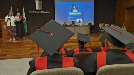 Personas que vivieron en la calle logran capacitarse y obtener empleo en Medellín