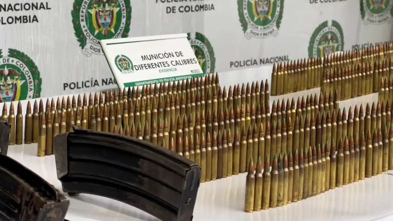 Redada de la Policía contra el ‘Clan del Golfo’ en Antioquia deja siete capturados y once armas incautadas