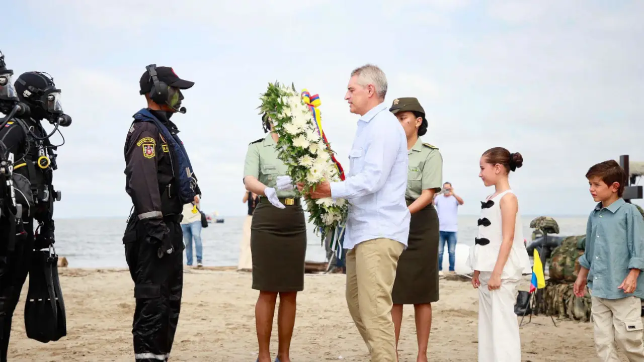 El mar de Antioquia fue protagonista en la conmemoración del 20 de Julio 4 El mar de Antioquia fue protagonista en la conmemoración del 20 de Julio