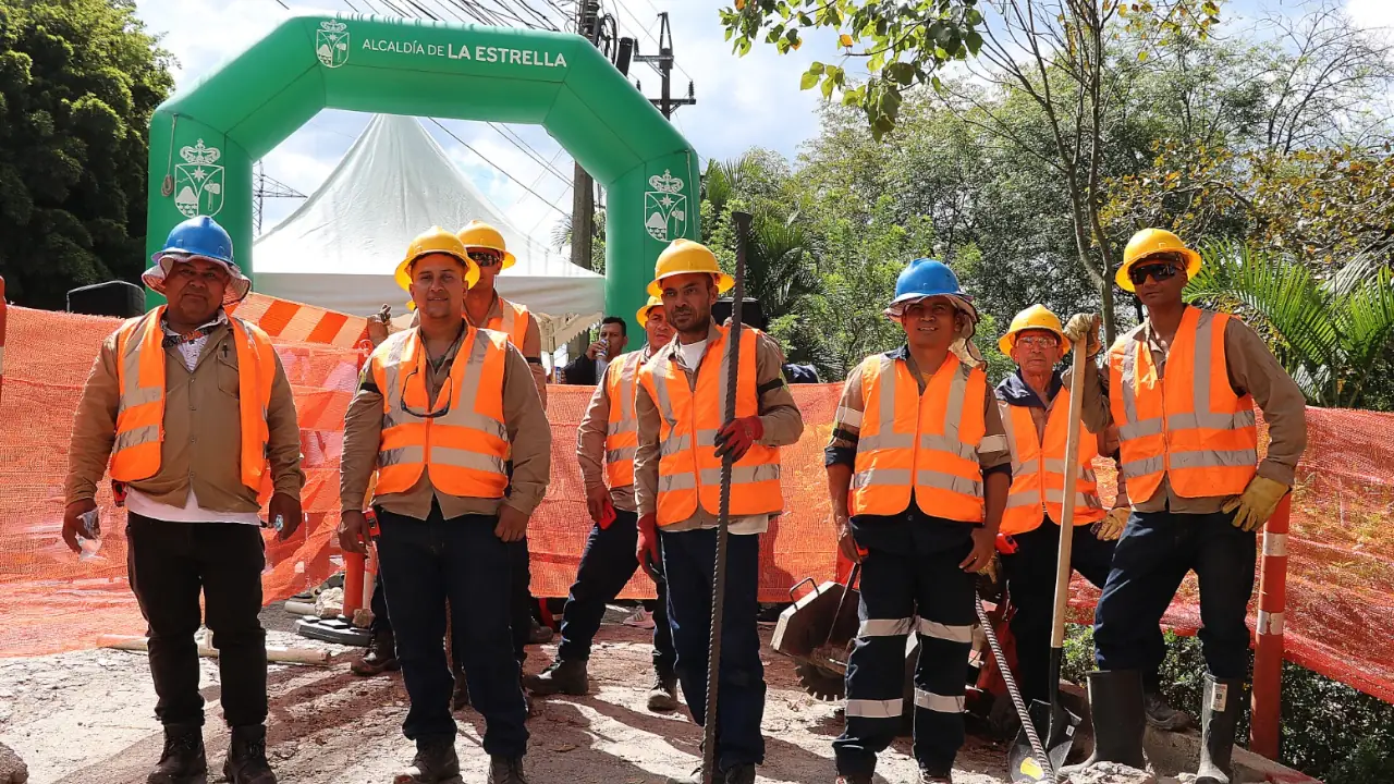 Inician las obras del nuevo sistema de acueducto y alcantarillado en La Estrella con participación masiva de la comunidad