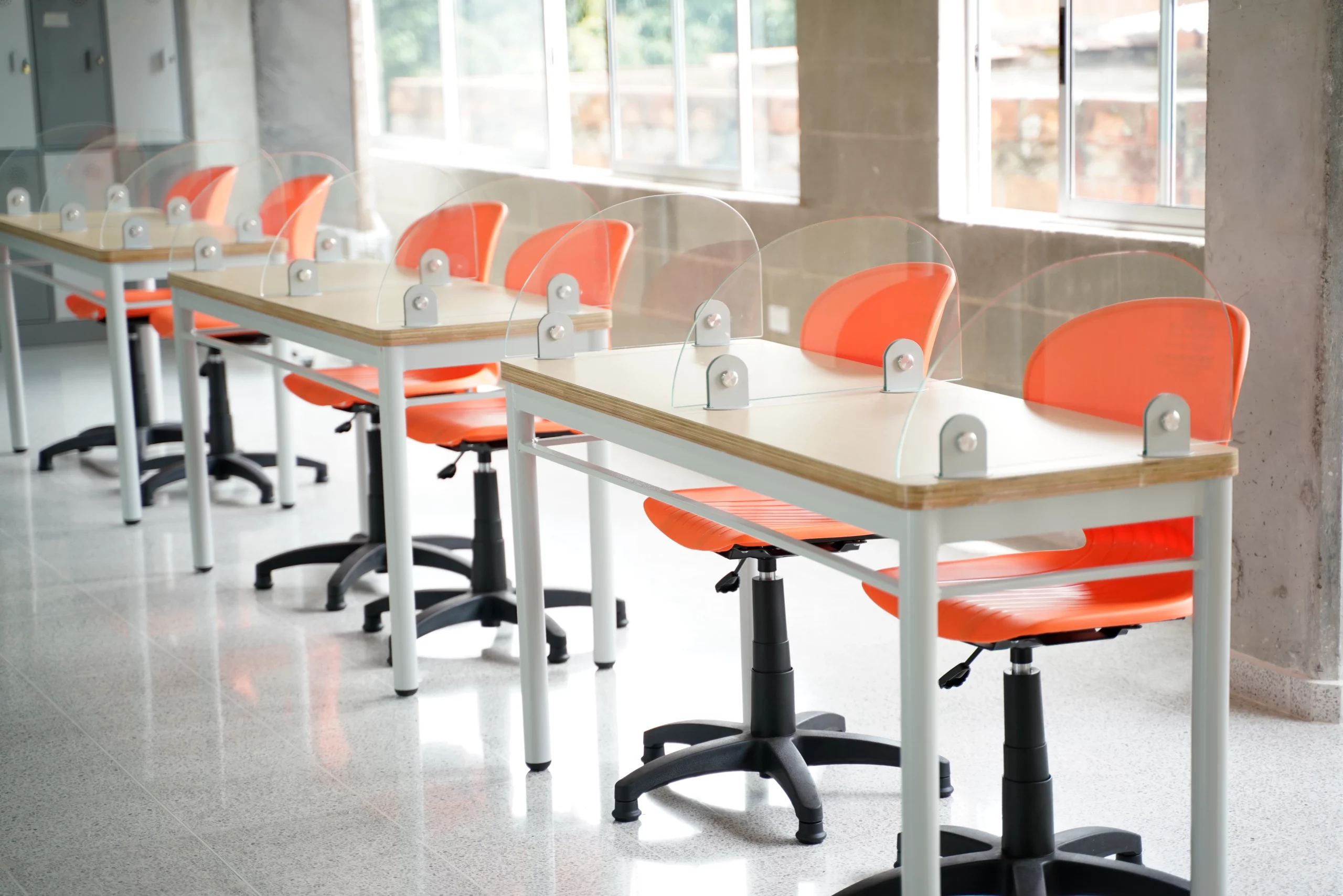 Bello fortalece sus instituciones educativas con dotación histórica 3 Fotos dotación escolar (2)