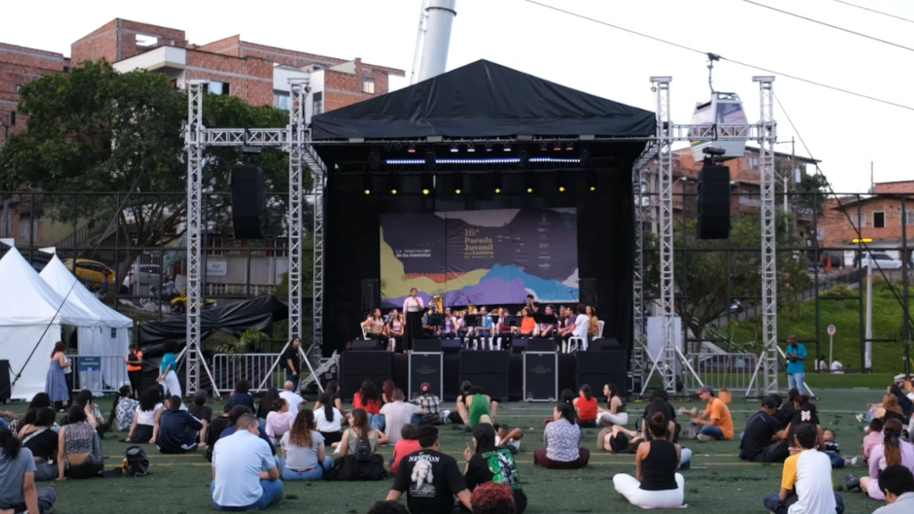 ¡Más de 170 actividades gratuitas! Llega a Medellín la 17ª edición de la Parada Juvenil de la Lectura 2 Parada juvenil 2
