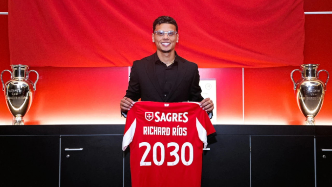 ¡Es oficial! El colombiano Richard Ríos fue presentado como nuevo jugador del Benfica
